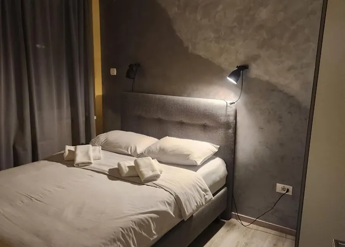 Live & Sleep