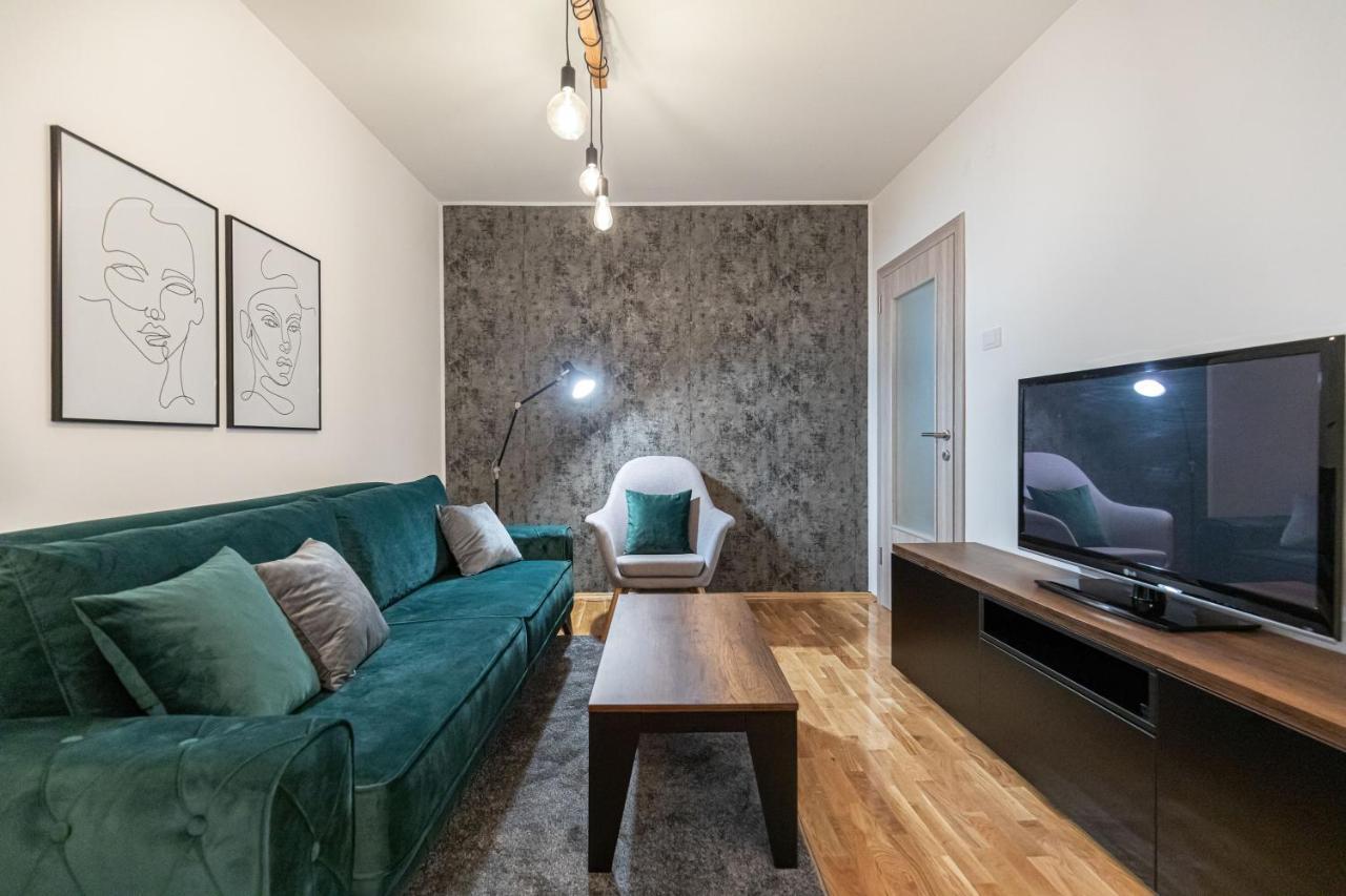 Live & Sleep Apartment