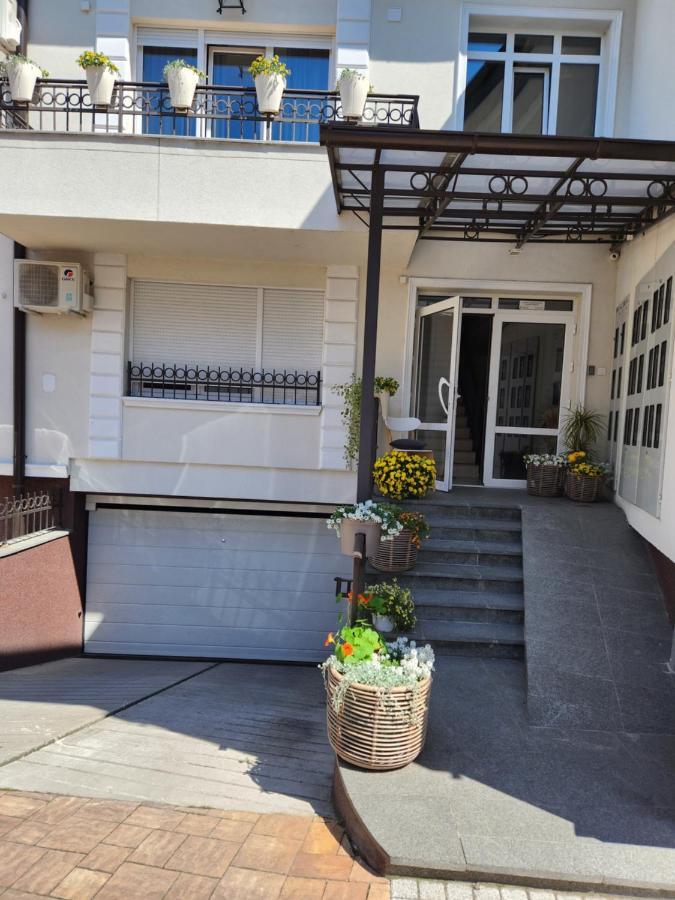 Live & Sleep Apartment Novi Sad