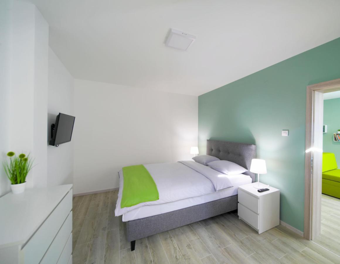 Live & Sleep Apartment